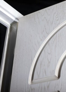 Какого цвета должна быть входная дверь?