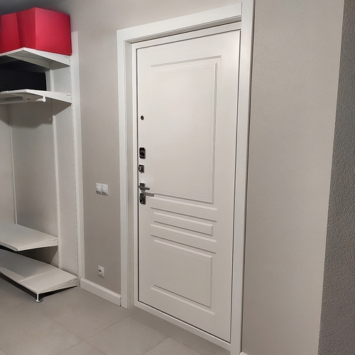 Белая дверь МДФ в квартиру