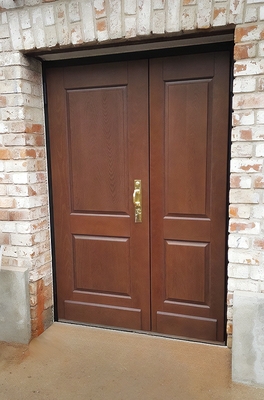 Двустворчатая уличная дверь