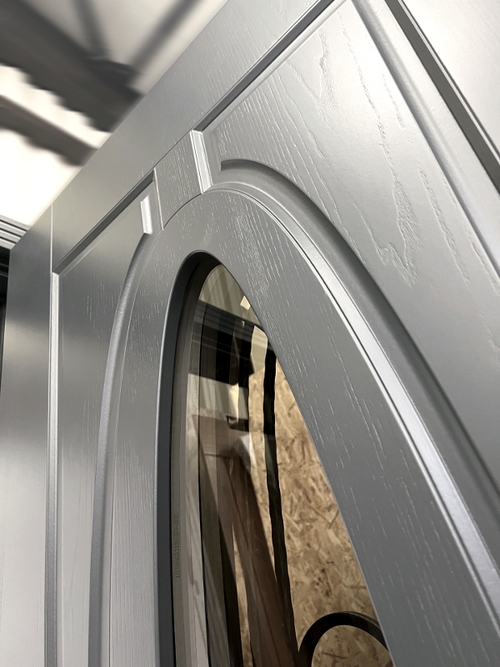 Панель с филенчатым рисунком