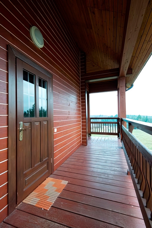 Входная дверь с окнами